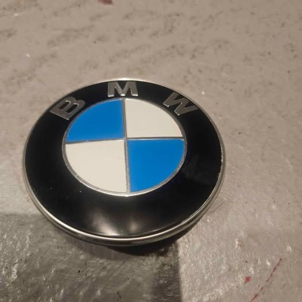 BMW Hood/Trunk Emblem 82 mm pag gf15 al 103334-10